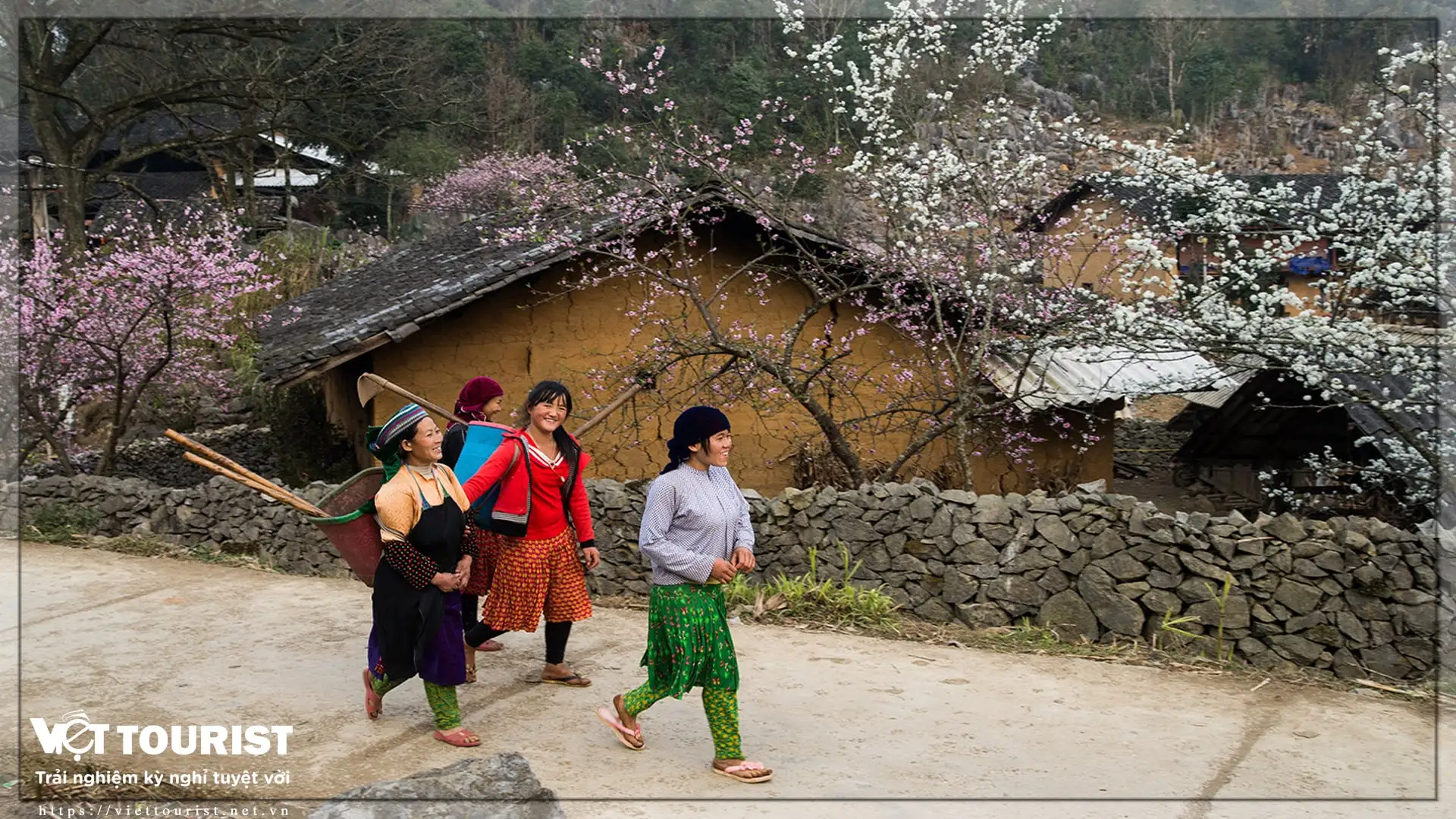 Du lịch Hà Giang - Làng Văn Hóa Lũng Cẩm