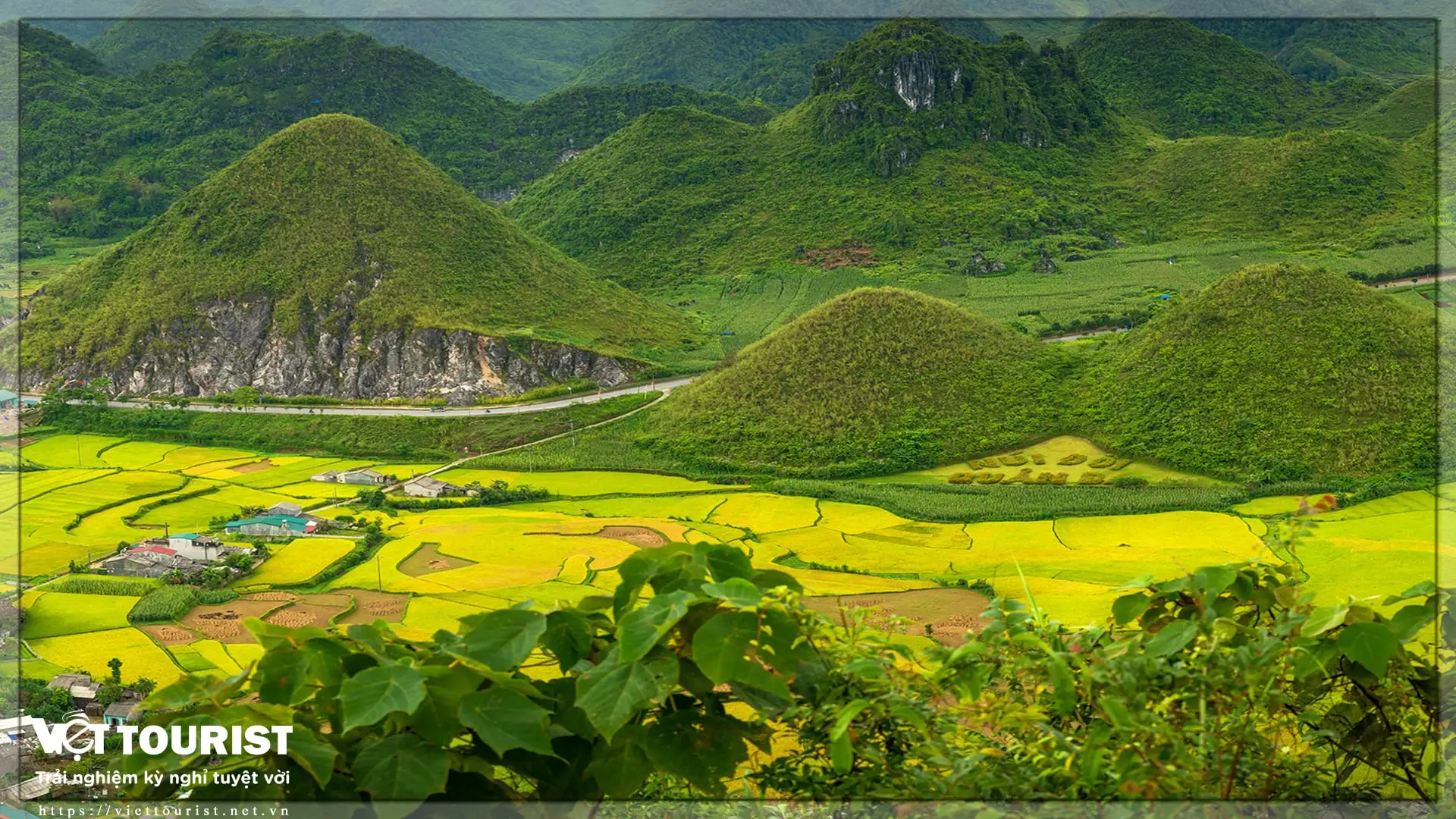 Du lịch Hà Giang - Núi Đôi Quảng Bạ