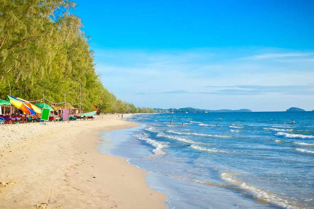 Biển Sihanoukville trong tour Campuchia