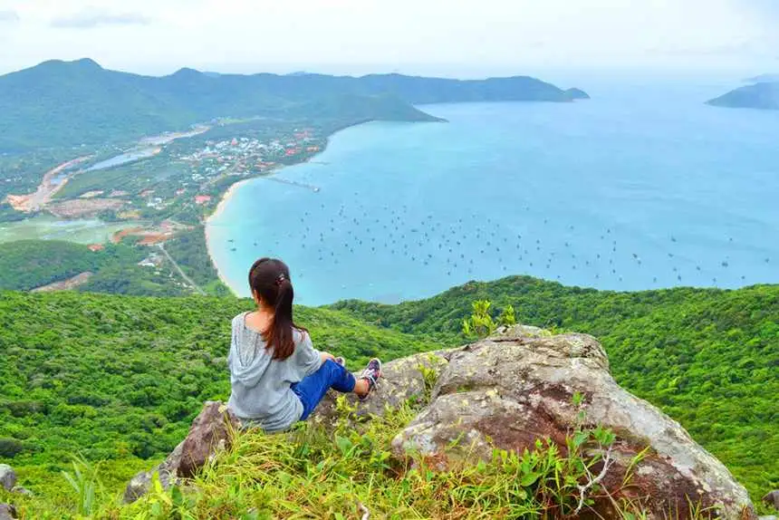 Du lịch Côn Đảo khám phá biển xanh và thiên nhiên hoang sơ