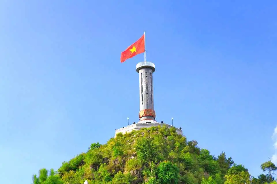 Cột cờ Lũng Cú nơi địa đầu Tổ quốc