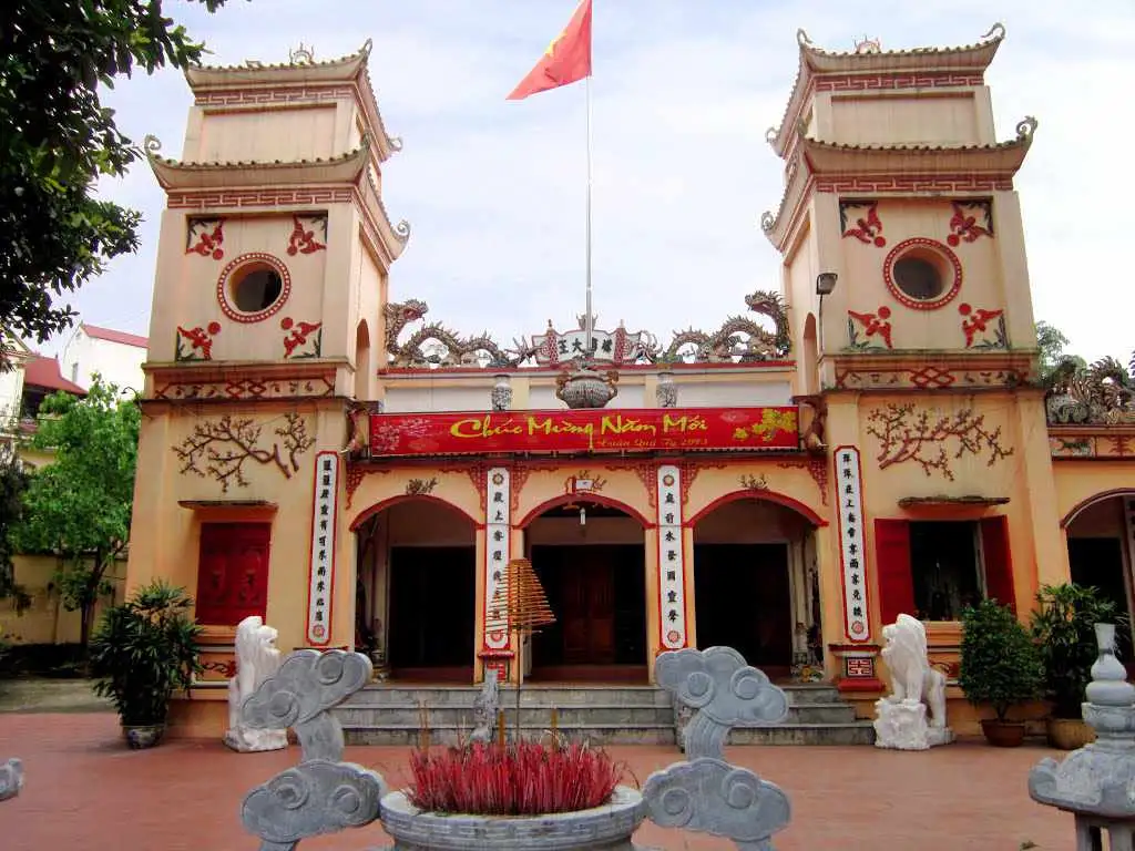 Đền Kỳ Cùng trong hành trình tham quan Lạng Sơn