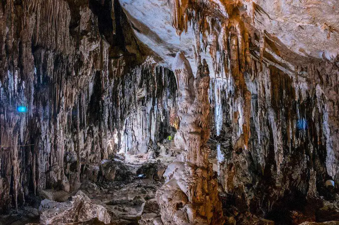 Thạch nhũ trong động Nàng Tiên