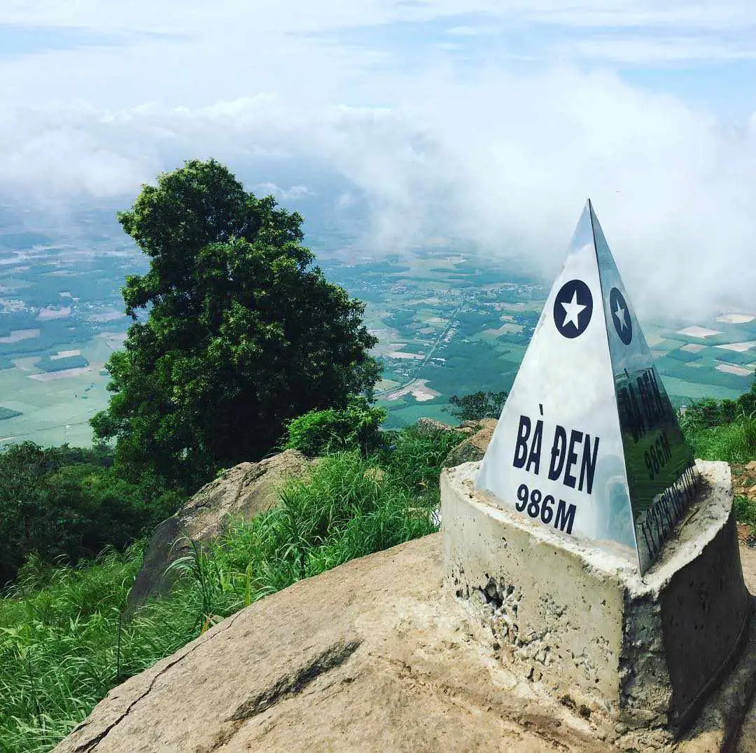 Núi Bà Đen Tây Ninh trong tour du lịch Miền Nam