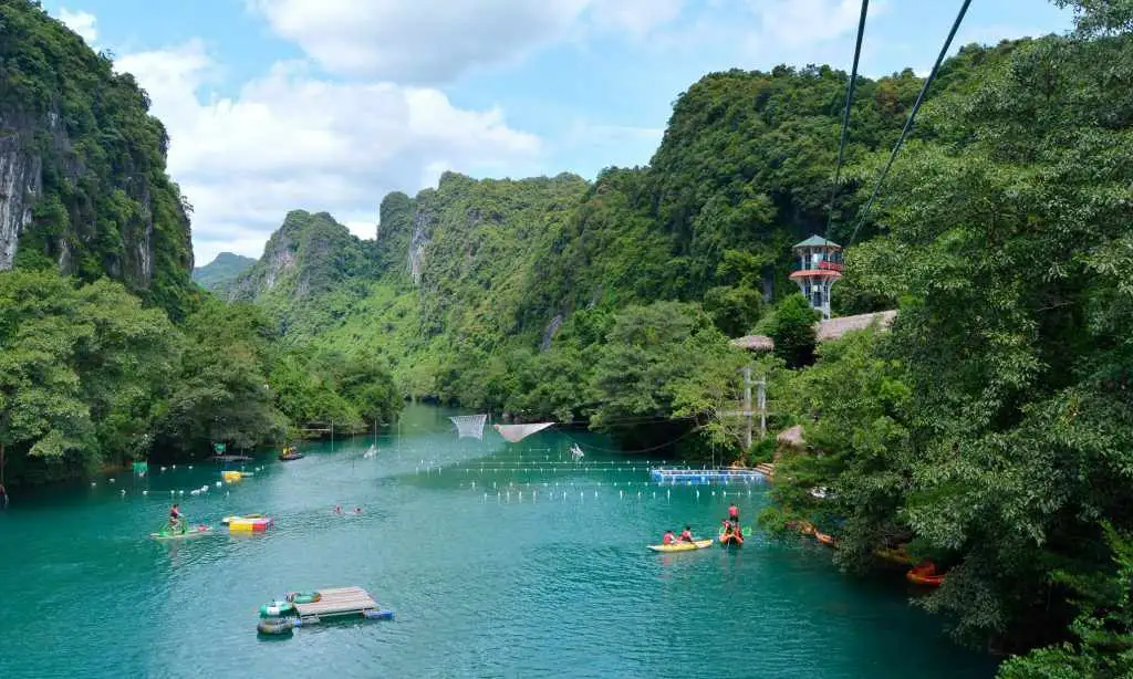 Trải nghiệm sông Chày Hang Tối tại Quảng Bình