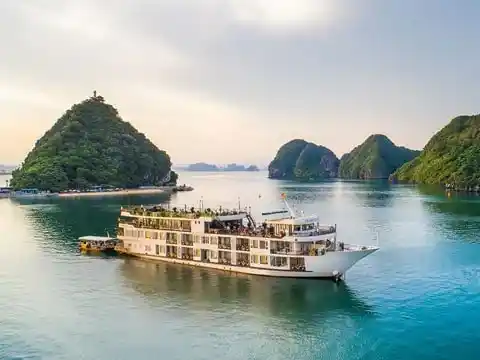 Tour du lịch Hạ Long 2N1Đ: Trải nghiệm trên Du Thuyền 4 Sao