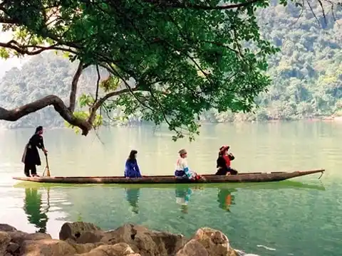 Tour du lịch Cao Bằng 3N2Đ: Hồ Ba Bể – Pắc Ngoài – Thác Bản Giốc – Suối Lê Nin – từ Hà Nội