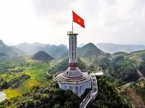 Tour du lịch Hà Giang 2N2Đ: Cao Nguyên Đá Đồng Văn – Cột Cờ Lũng Cú – Mèo Vạc từ Hà Nội