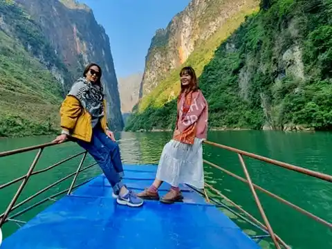 Tour du lịch Hà Giang 3N2Đ: Quản Bạ – Sông Nho Quế – Lũng Cú – Đồng Văn từ Hà Nội