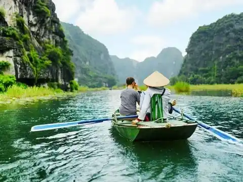 Tour du lịch 2 miền Trung – Bắc: Đà Nẵng – Hội An – Hà Nội – Ninh Bình – Hạ Long – Yên Tử 6N5Đ