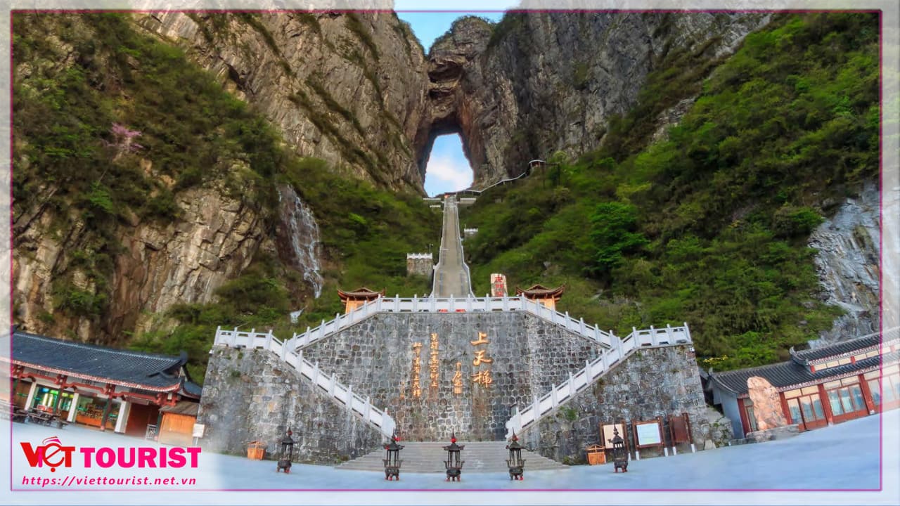 Tour du lịch Trung Quốc 5N4Đ: Nghi Xương – Trương Gia Giới – Phượng Hoàng Cổ Trấn – Thiên Môn Sơn