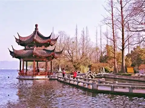 Tour du lịch Trung Quốc 5N4Đ: Thượng Hải – Vô Tích – Ô Trấn – Hàng Châu – Tô Châu từ HCM