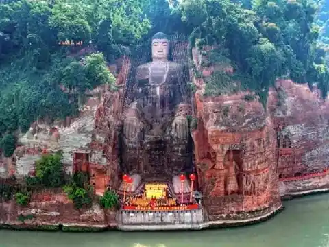 Tour du lịch Trung Quốc 6N5Đ: Thành Đô – Cửu Trại Câu – Lạc Sơn Đại Phật – Công Viên Gấu Trúc