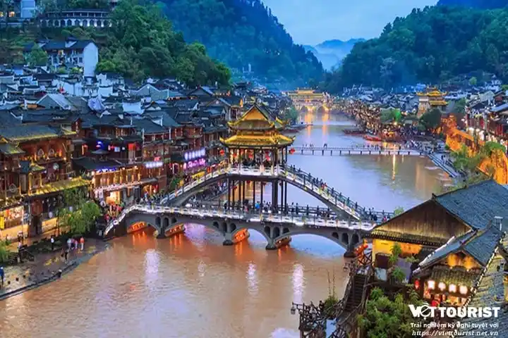 Tour Trung Quốc 6N5Đ: Nghi Xương - Phượng Hoàng Cổ Trấn - Trương Gia Giới - Đập Tam Hiệp