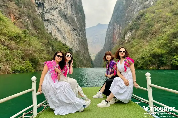 Tour Đông Bắc 5N4Đ: Hà Nội - Hà Giang - Cao Bằng - Thác Bản Giốc - Hồ Ba Bể từ Sài Gòn